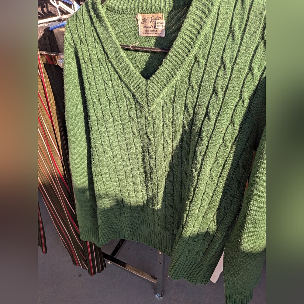 Vintage Lord & Taylor Green Cable Knit V-Neck Sweater